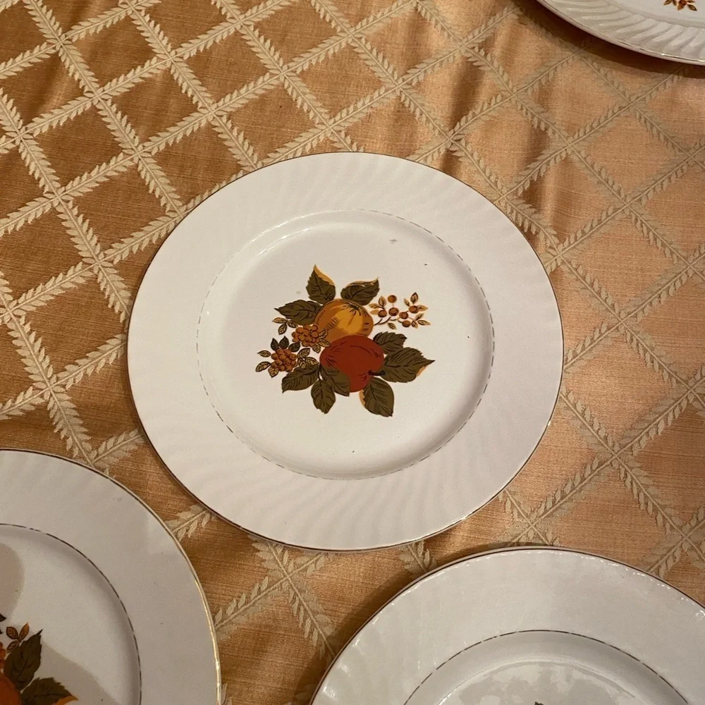 Wedgwood English Harvest 3 Plates Fruit Motif